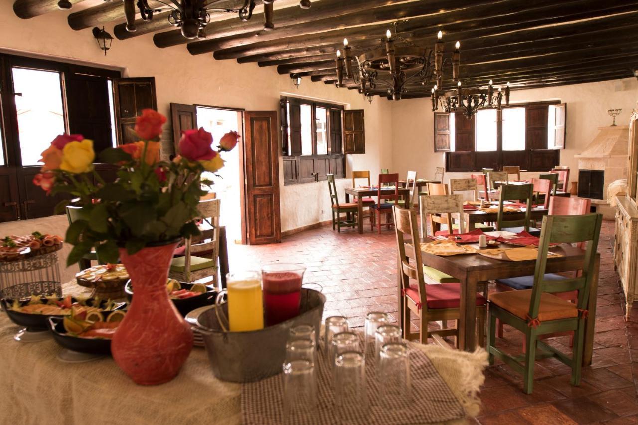 ホテル Casona Quesada スエスカ エクステリア 写真