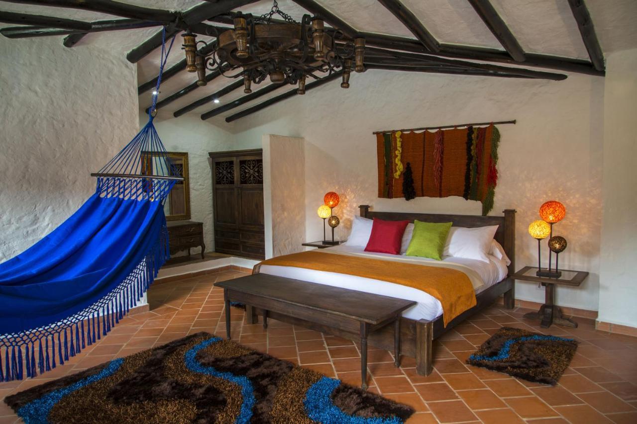ホテル Casona Quesada スエスカ エクステリア 写真