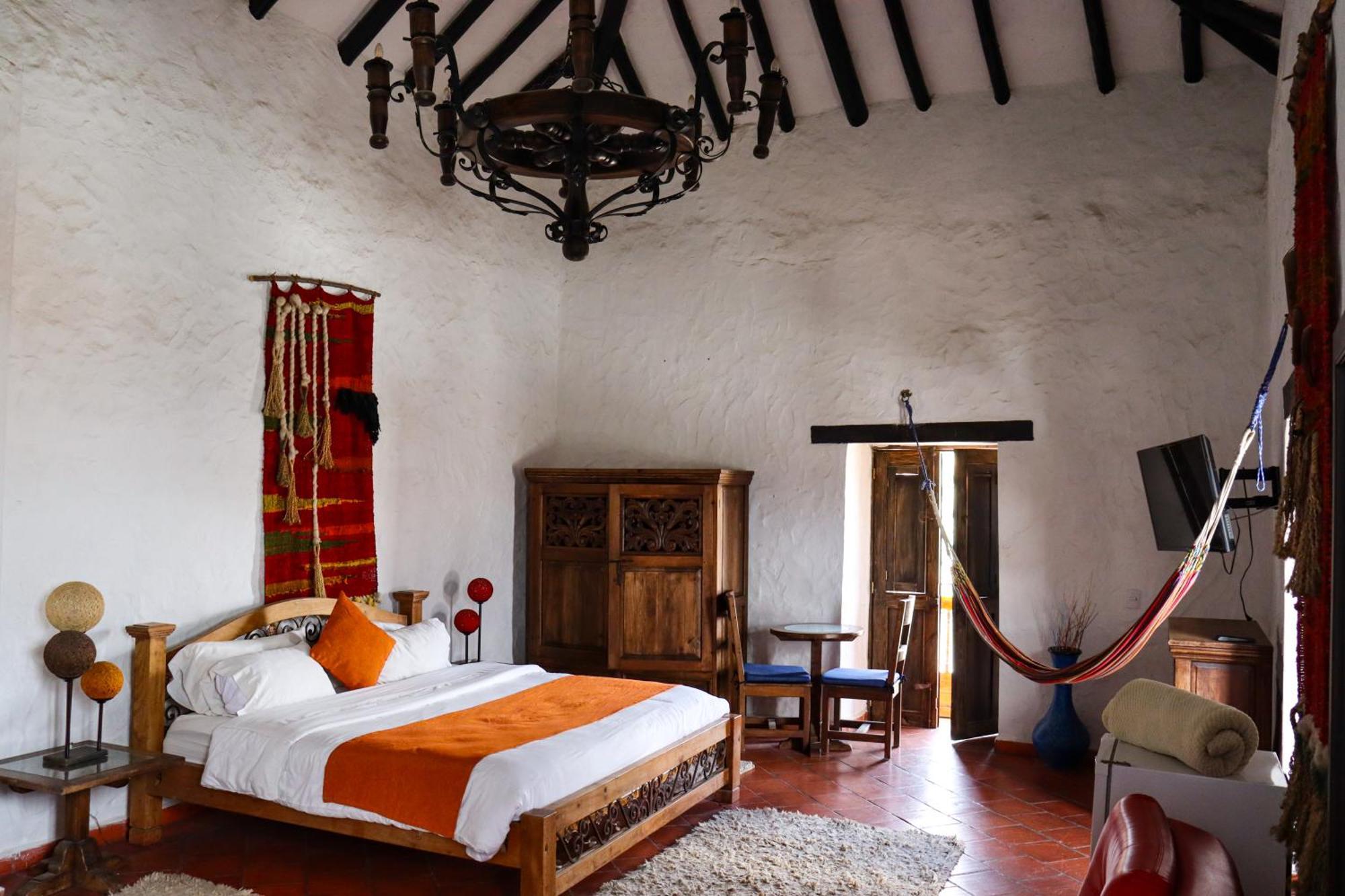 ホテル Casona Quesada スエスカ エクステリア 写真