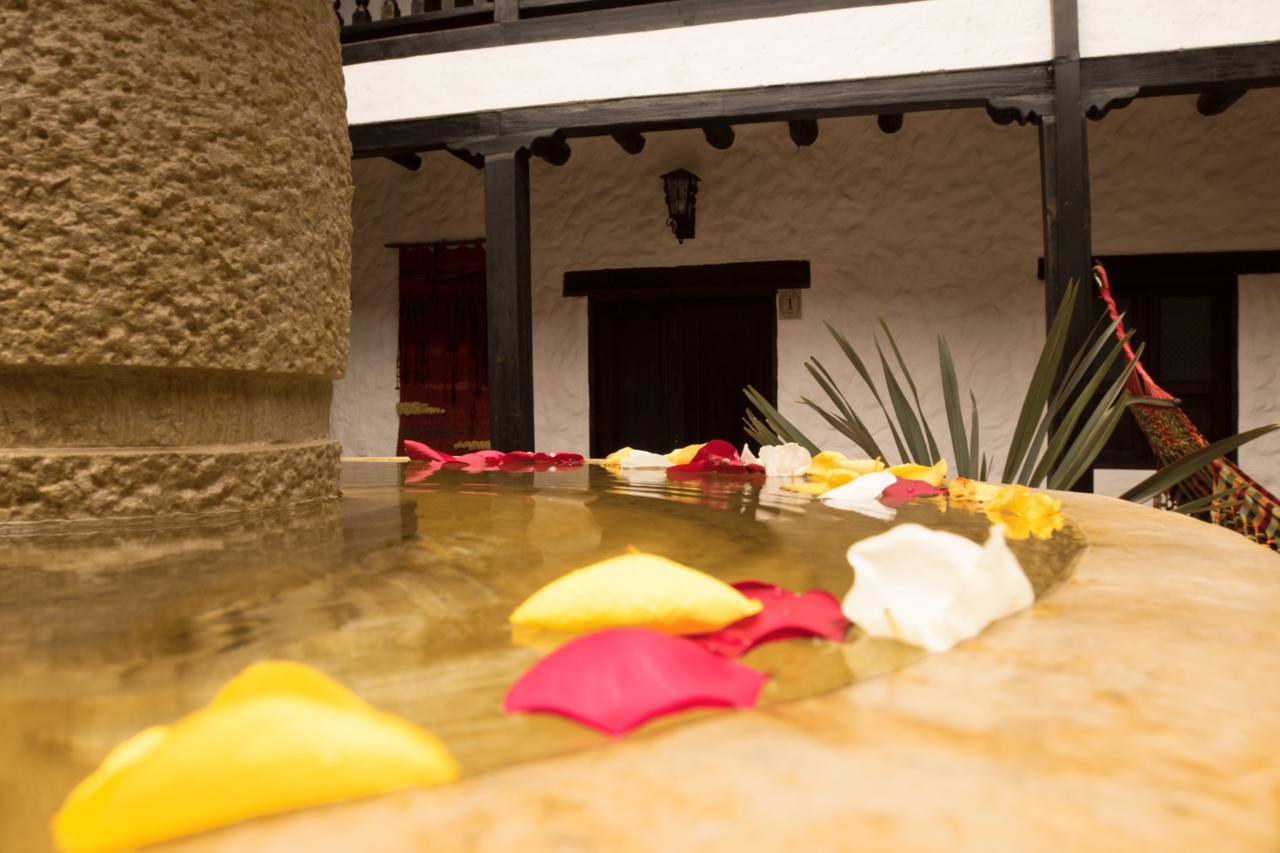 ホテル Casona Quesada スエスカ エクステリア 写真