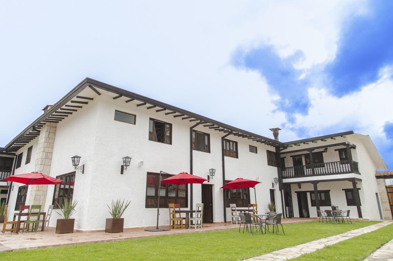 ホテル Casona Quesada スエスカ エクステリア 写真