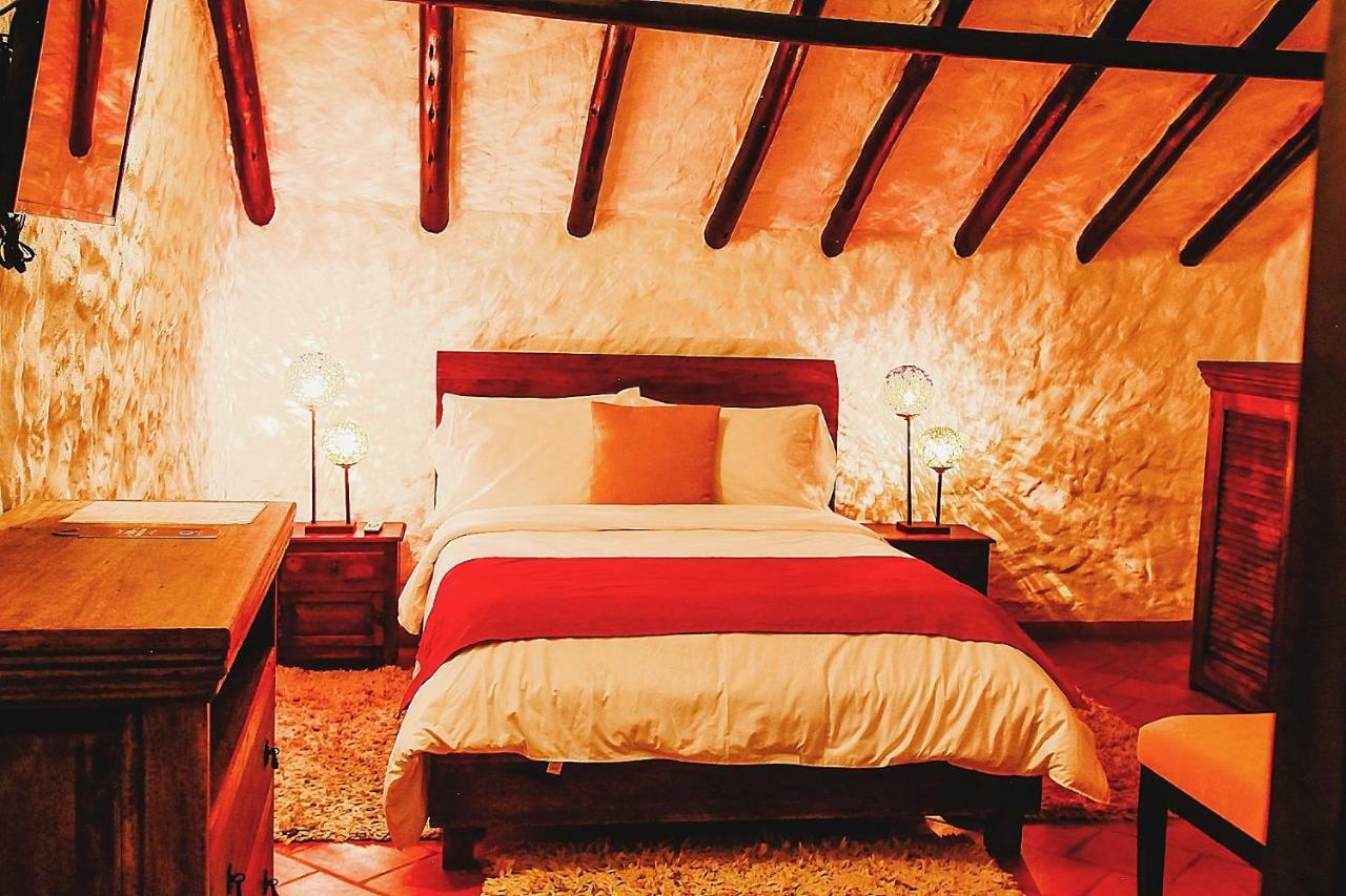 ホテル Casona Quesada スエスカ エクステリア 写真