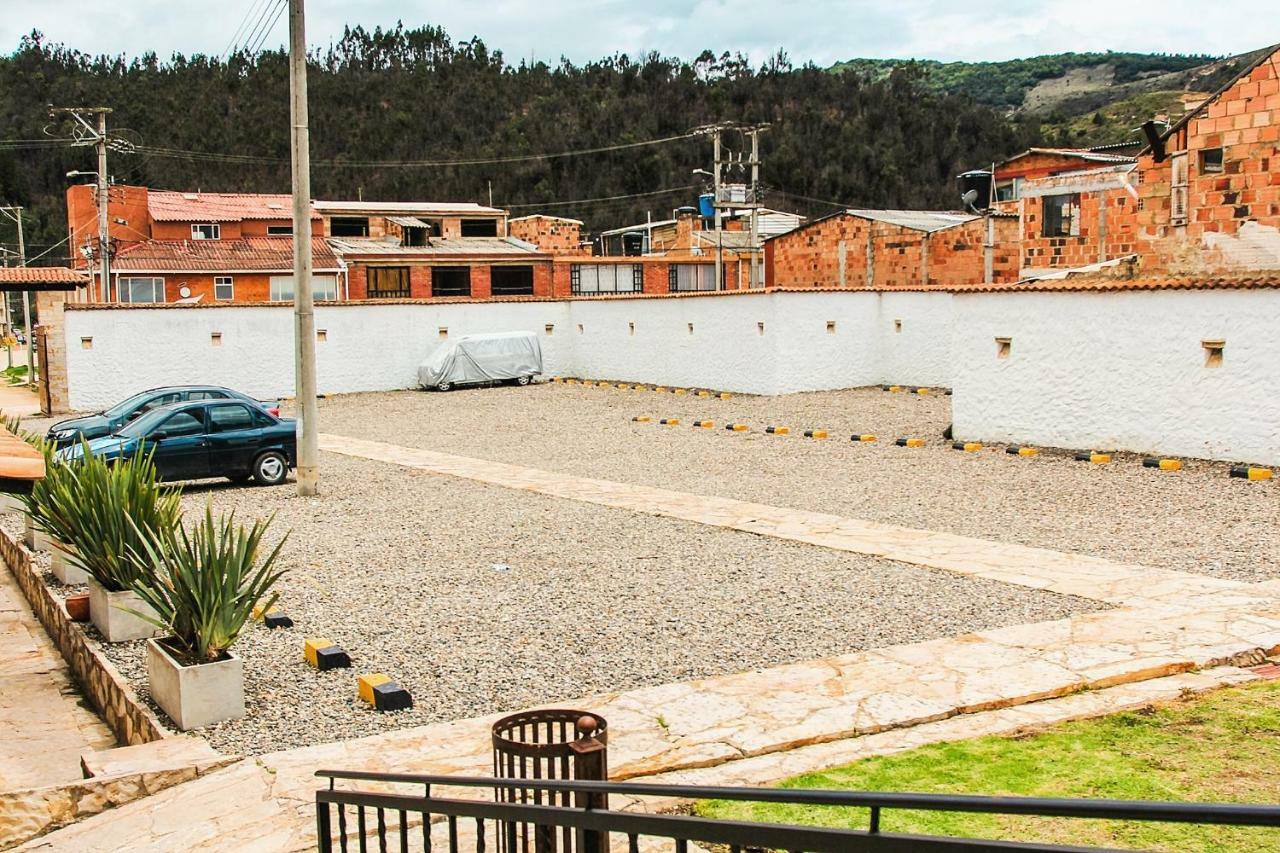 ホテル Casona Quesada スエスカ エクステリア 写真